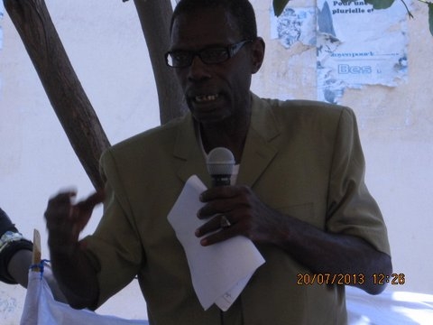 A speaker at a community discussion