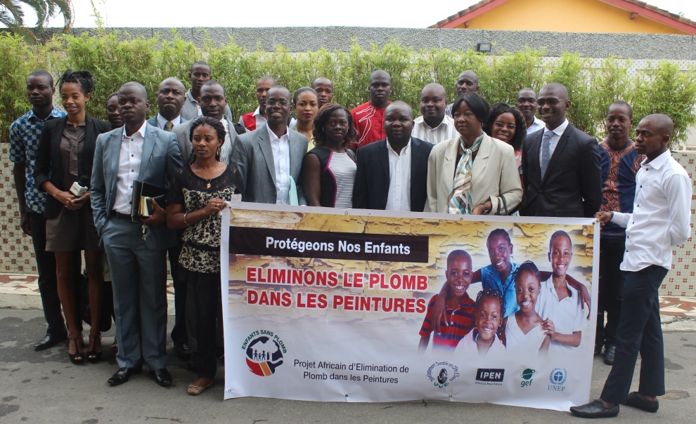 Jeunes Volontaires pour L'Environnement (JVE) Côte d'Ivoire launching their lead paint elimination campaign (Photo: JVE)