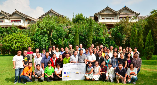 Group photo of Kunming workshop participants