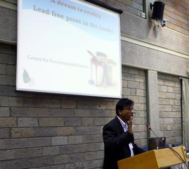 Hemantha Withanage from Centre for Environmental Justice, Sri Lanka, speaking at Lead in Paint side event 