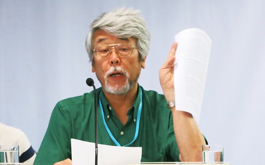 Tani Yoichi from the Collaboration Center for Minamata Disease Victims speaking at press conference (Photo by TCIJ)