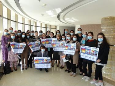 Tajik students and teachers join global action to phase out lead paints.