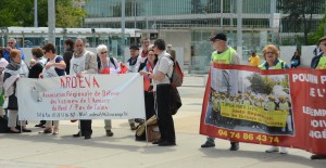 Asbestos victims and supporters