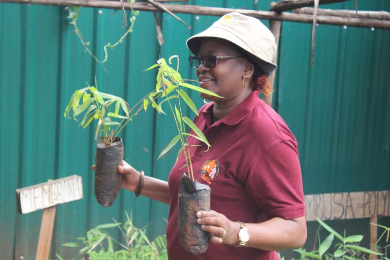 isha_holding_plants86